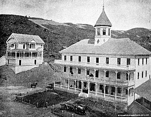 Hotel Dewey - Dewey, Idaho (1898)