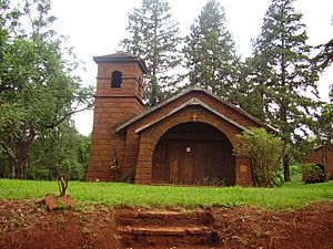 Iglesia Santa Teresita en Colonia Polana (Misiones, Argentina).jpg