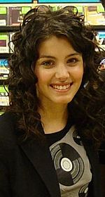 Katie Melua at signing