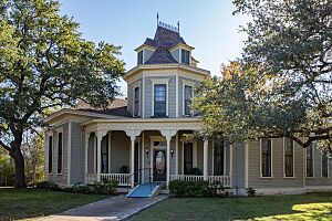 Malone Manuel House Lampasas (1 of 1)