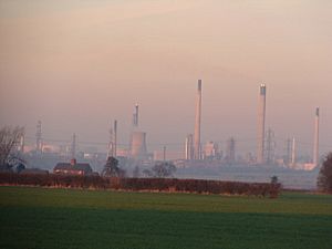 Stanlow from a distance - geograph.org.uk - 684459