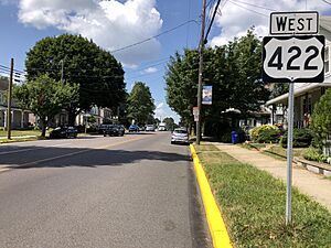 2022-08-24 12 48 37 View west along U.S. Route 422 (Penn Avenue) just west of Church Street in Robesonia, Berks County, Pennsylvania