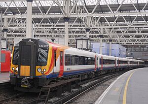 444017 London Waterloo