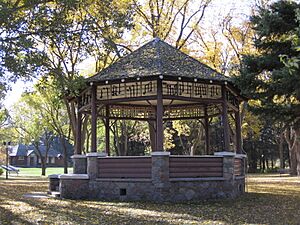Bandstand LS
