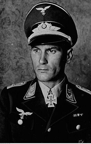 Bundesarchiv Bild 183-L19498, Reinhard Egger (cropped)