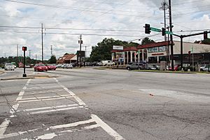 Chamblee Tucker Road intersection, Pittsburg, DeKalb County, Georgia June 2017
