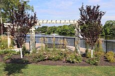 Columbus Park, Piscataway, NJ - New Market Pond area