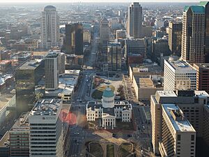 Downtown-STL-4 (32131567337)