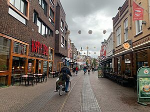 Enschede NL 18 25 48 441000