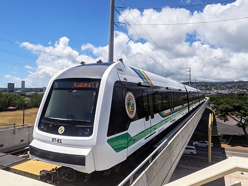 Honolulu Skyline train