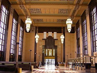 Inside Union Station (Omaha).JPG