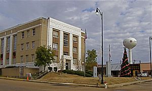 Leake County Courthouse in Carthage