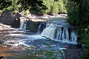 Manabezho Falls.jpg