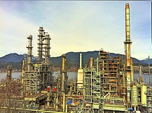 Oil refinery canada