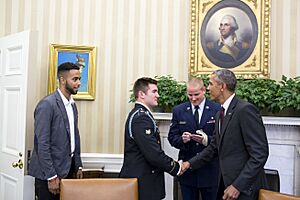 President Barack Obama welcomes Anthony Sadler, Alek Skarlatos, and Spencer Stone to the Oval Office