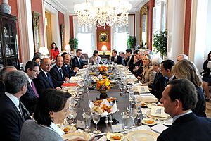 Secretary Clinton Hosts a Working Lunch for French President Hollande (7241267266)