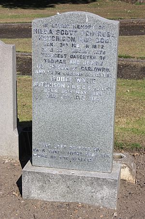 The grave of Isobel Wylie Hutchison, Kirkliston Cemetery