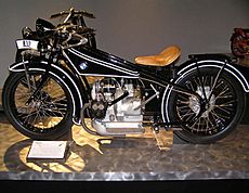 1923 BMW R32 (3) - The Art of the Motorcycle - Memphis