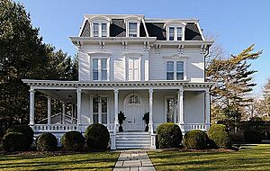 32 Cathedral Avenue - The Deanery