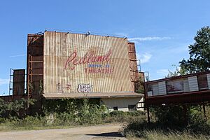 Abandoned Redland Drive-in Theater near Lufkin, TX IMG 3968