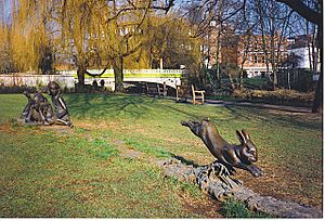Alice's Statue, Guildford Riverside - geograph.org.uk - 260626