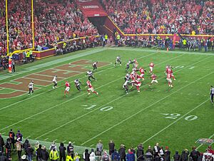 Buccaneers at Chiefs (54134203669)