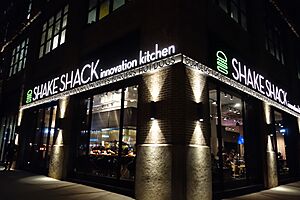 Carmine Clarkson Varick 7 Av S td (2018-12-07) 08 - Shake Shack (225 Varick Street)