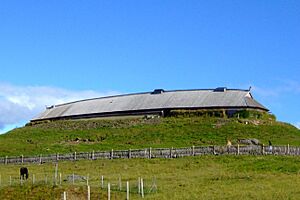 Chieftains house (reconstruction) (cropped)