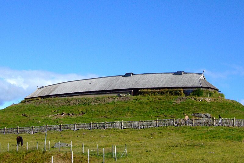 Chieftains house (reconstruction) (cropped)