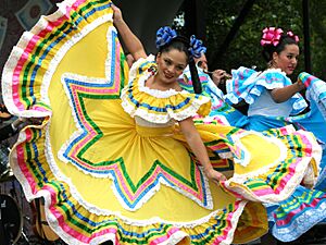 Cinco de Mayo dancers in Washington DC