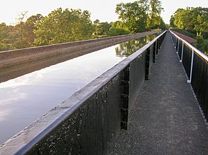 Edstone Aqueduct towpath from the south