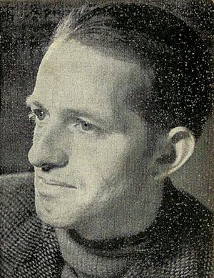 Gearóid Ó Cuinneagáin, circa 1942.jpg