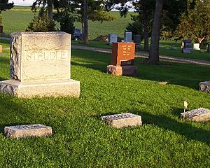 Isaac Struble grave07