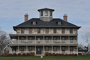 LittleComptonRI StoneHouseInn