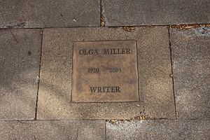 Olga Miller plaque, Maryborough, October 2020