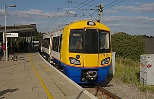 Willesden Junction station MMB 16 378005
