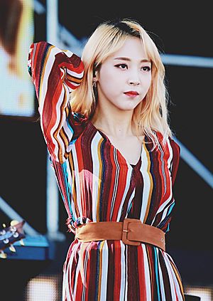 180519 문별 06 (cropped)