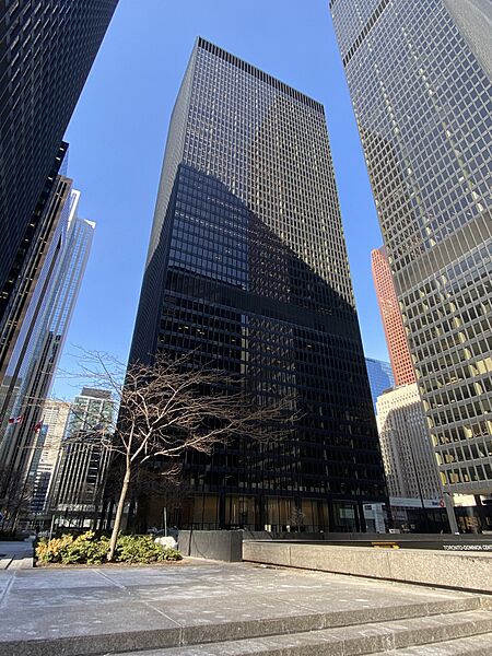 77 King St W 2022