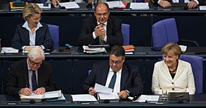 Angela Merkel, Sigmar Gabriel, Frank-Walter Steinmeier, Christian Schmidt, Ursula von der Leyen (Tobias Koch)