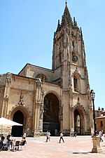 Camino de San Salvador, Oviedo, Cattedrale del Santo Salvatore 03