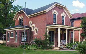 Clara and Julius Schmidt House 2016
