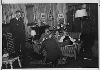 Franklin D. Roosevelt and Culbert L. Olson in Long Beach, California - NARA - 195522