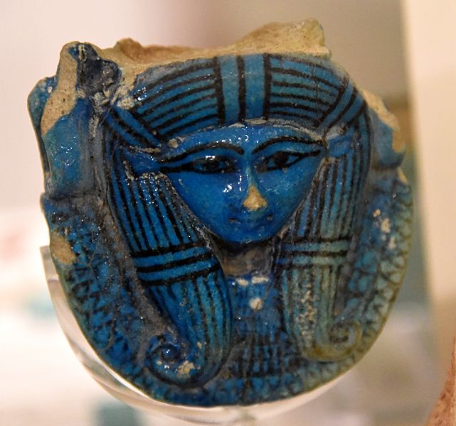 Image Hathor's head. Faience, from a sistrum's handle. 18th Dynasty