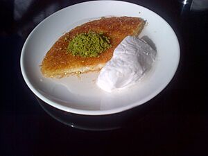 Künefe and dondurma