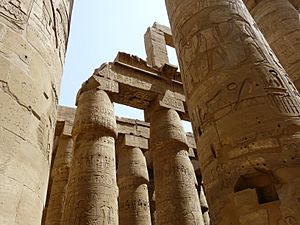 Karnak-Hypostyle3.jpg