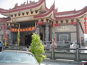 La-chinatown-buddhisttemple2