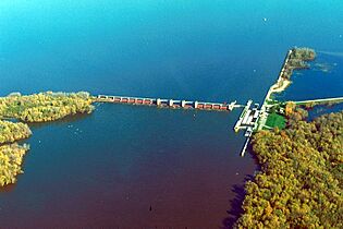 Mississippi River Lock and Dam number 13