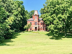 Newkirk Mansion, Connersville, IN (48483830587)