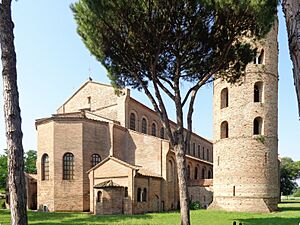 Sant'Apollinare in Classe Ravenna 02-87-edit