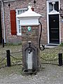 Soest - Waterpomp op de kruising van de Kerkstraat en de Eemstraat